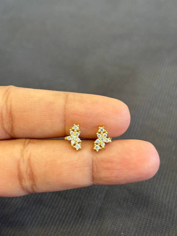Silver tri flower second stud with gold finish