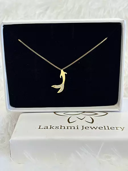 Silver anchor chain with gold finish