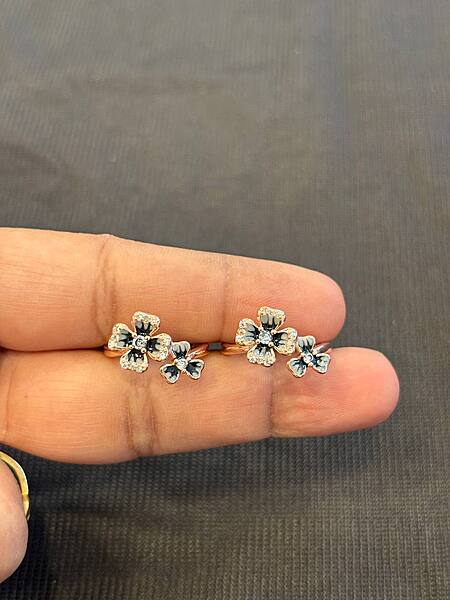 Silver black mullai toe ring with rosegold finish