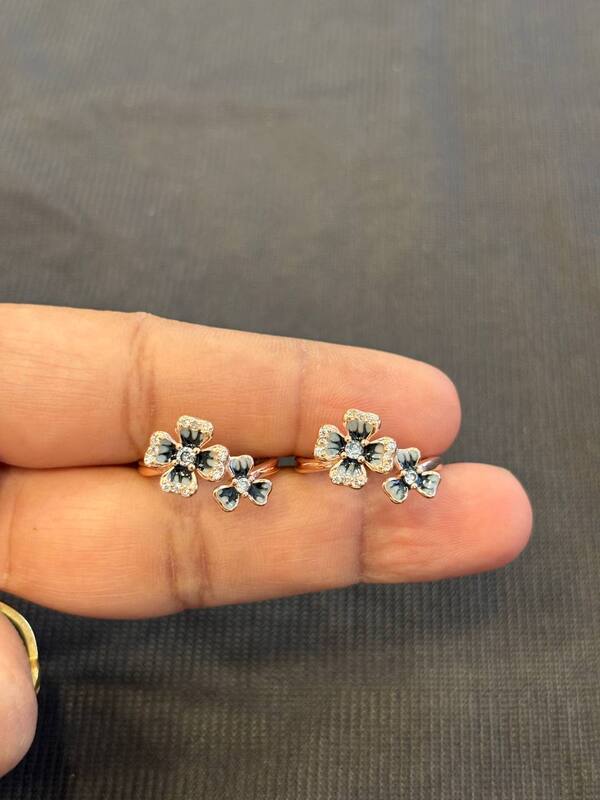 Silver black mullai toe ring with rosegold finish