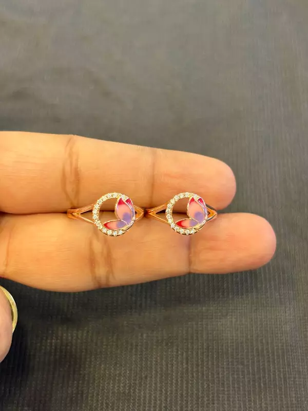 Silver round butterfly toe ring with rosegold finish