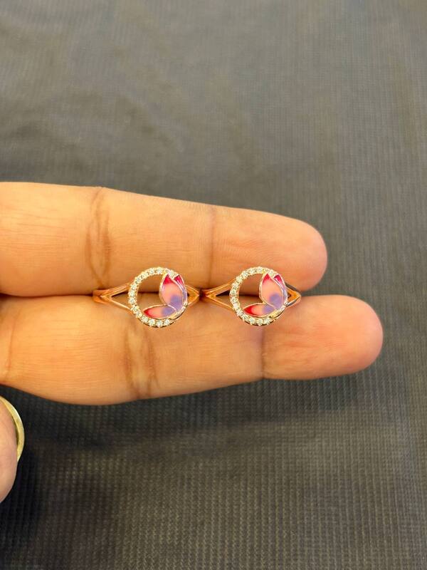 Silver round butterfly toe ring with rosegold finish