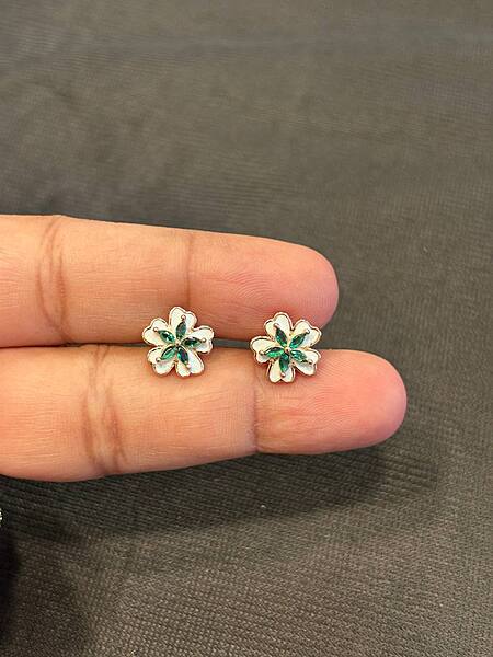 Silver green stone flower wit rosegold finish