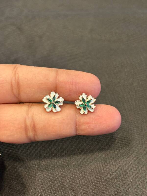 Silver green stone flower wit rosegold finish