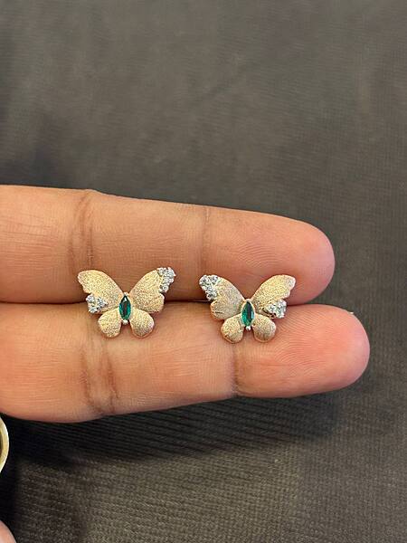 Silver butterfly casting green stud with rosegold finish