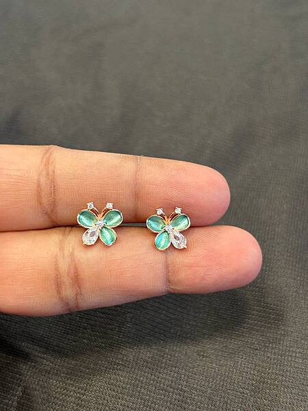 Silver torque stud with rosegold finish