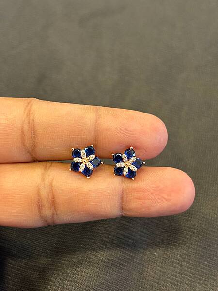 Silver blue stone stud with rosegold finish