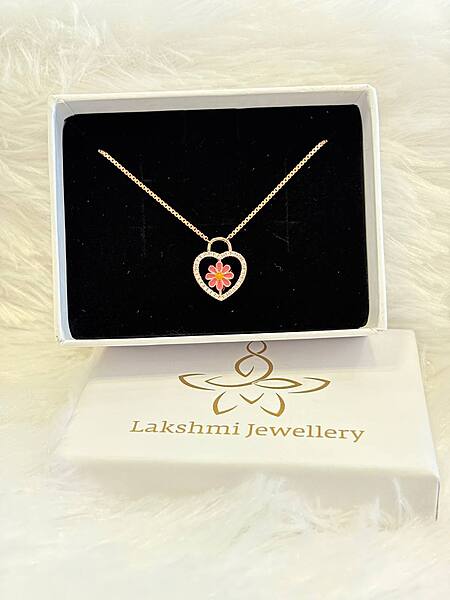 Silver heart flower chain with rosegold finish
