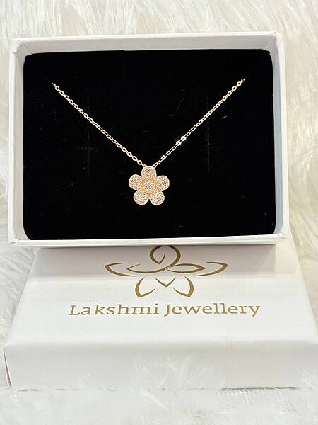 Silver flowerr chain with rosegold finish