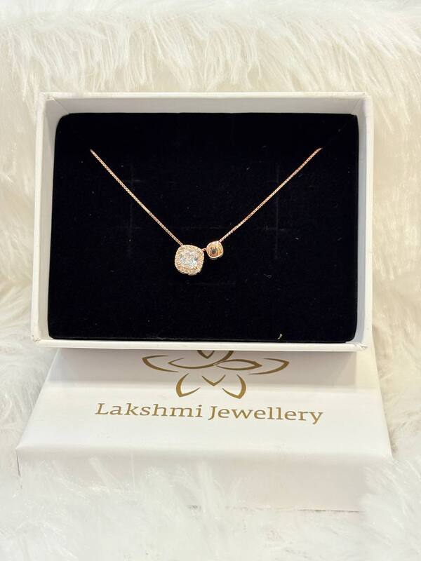 Silver square diamond with rosegold finish