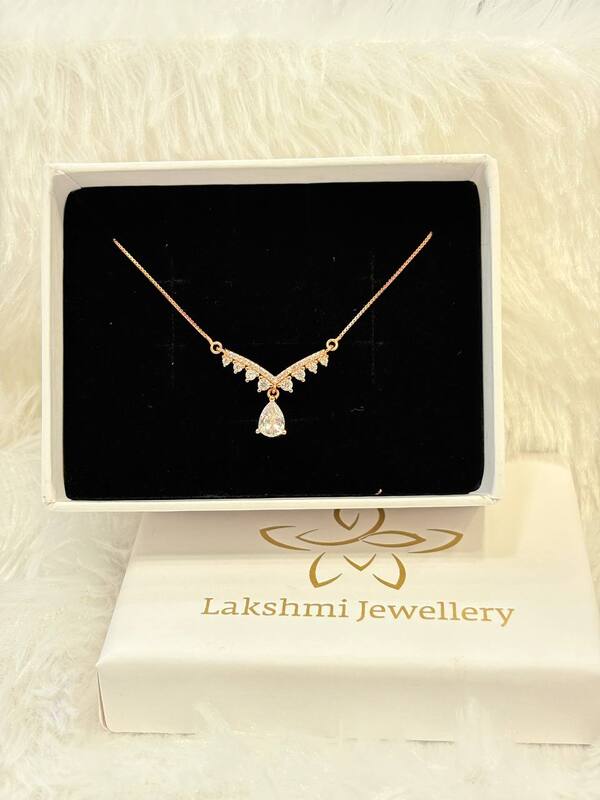 Silver thilagam necklace with rosegold finish