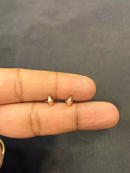 Silver sword second stud with rosegold fiinish