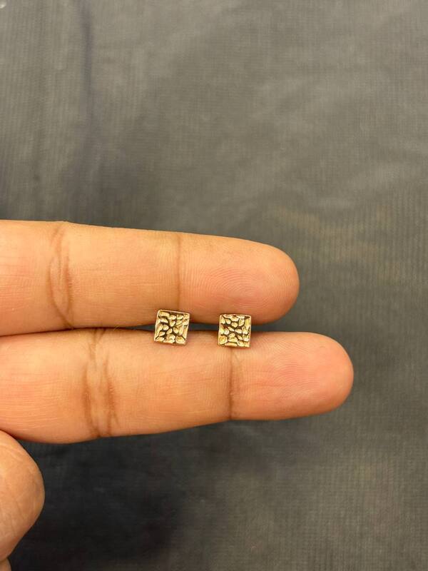 Silver dotted second stud with rosegold finish