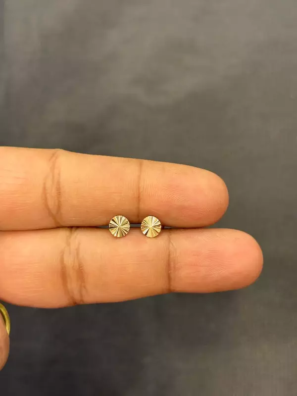 Silver chakra second stud with rosegold finish