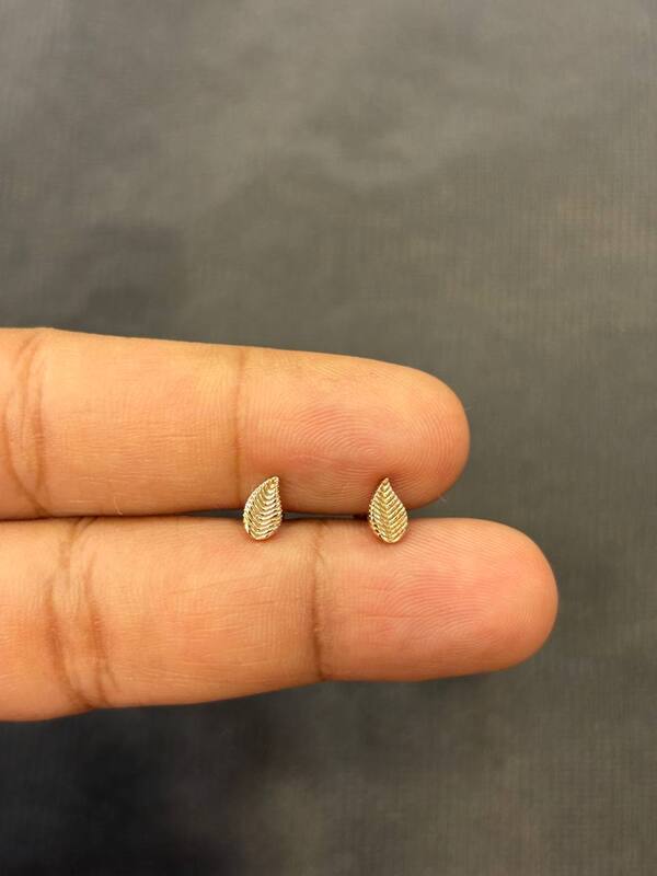 Silver leaf second stud with rosegold finish
