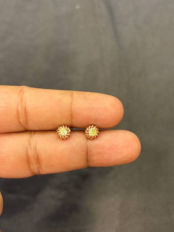 Silver yellow round second stud with rosegold finish