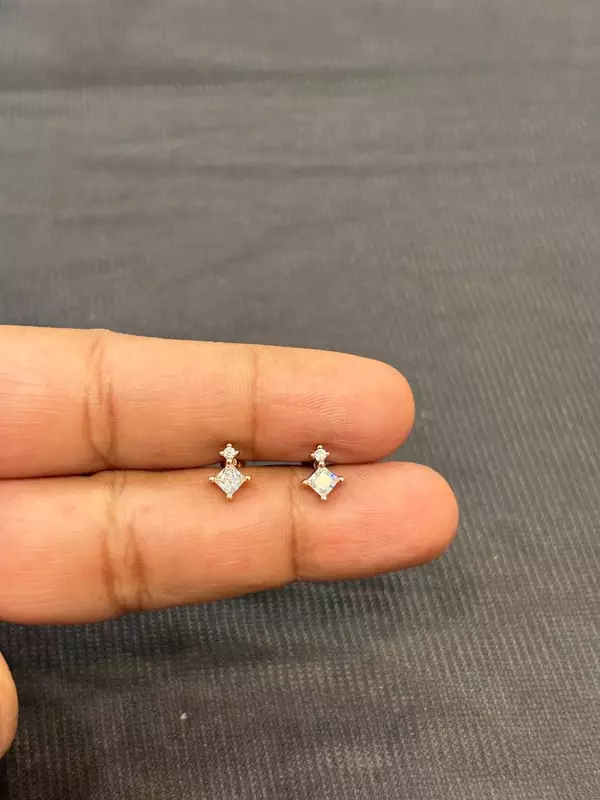 Silver pink marriot second stud with gold finish