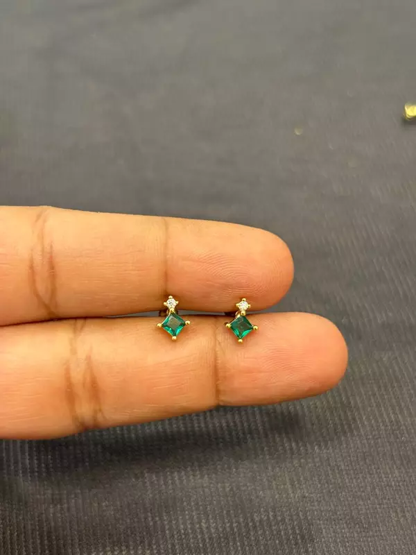Silver green marriot second stud with gold finish