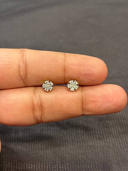 Silver mullai second stud with rosegold finish