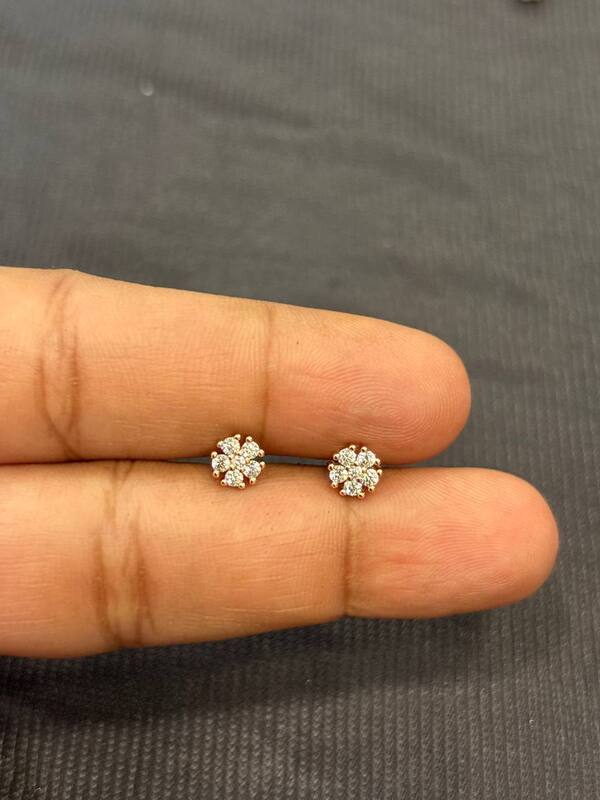 Silver mulai second stud with rosegold finish