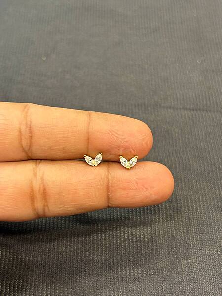 Silver twin leaf second stud with rosegold finish