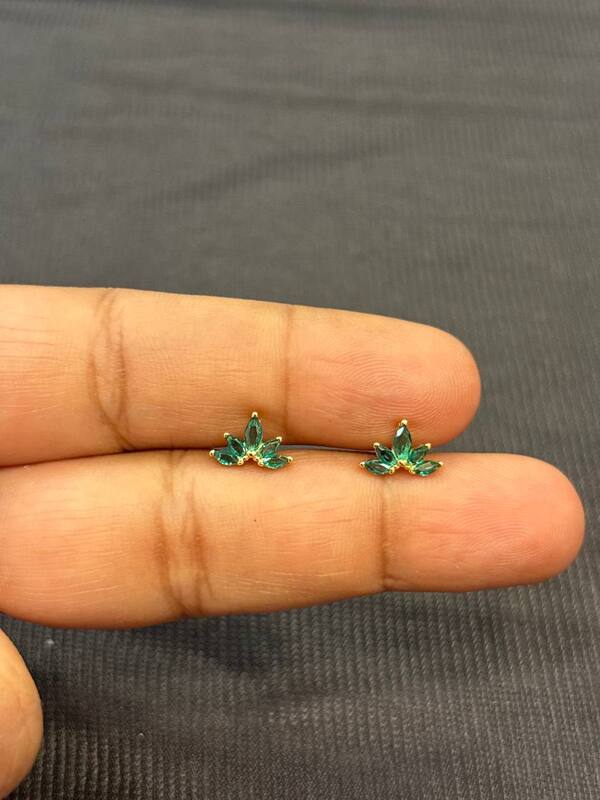 Silver kurinji second stud with gold finish