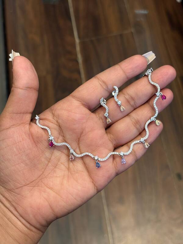 Silver aruvi necklace