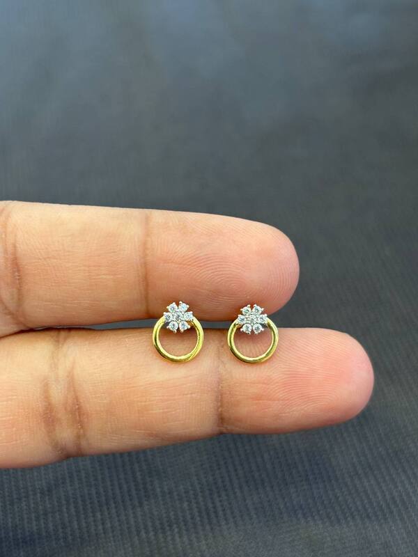 Flower ring 9 carat stud