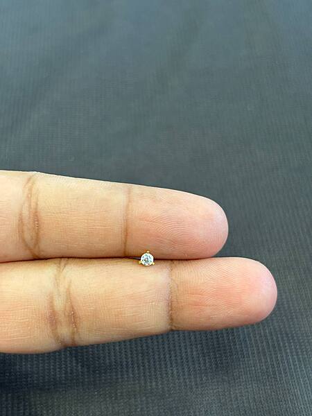 Stone 9 carat gold stud