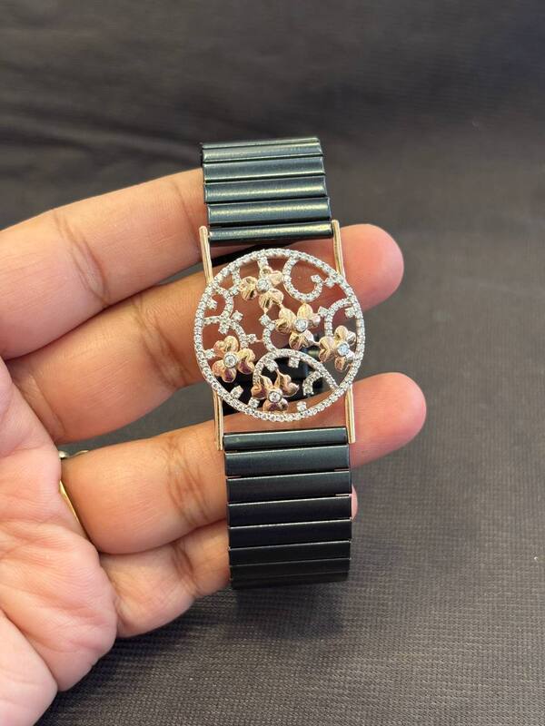 Silver kaveri wrist band