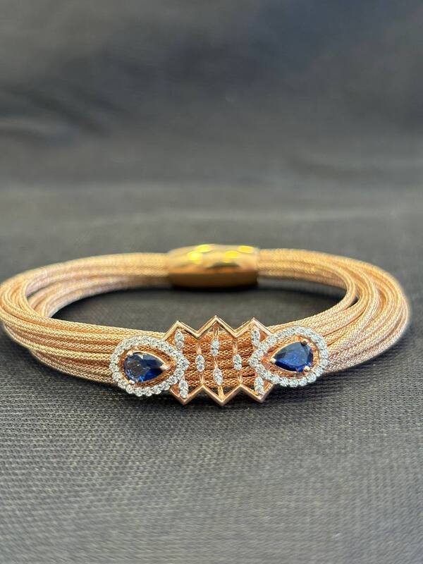 Silver kavya magnetic rope with roesgold finish