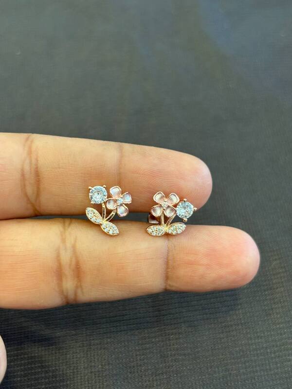 Silver tulip stud with rosegold finish