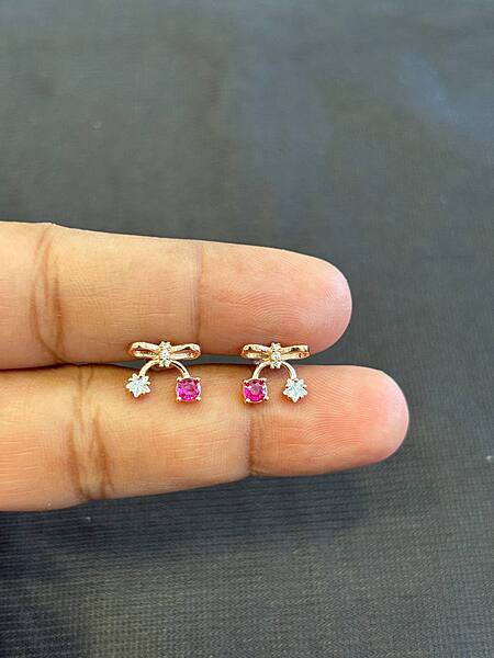 Silver abinaya stud with rosegold finish