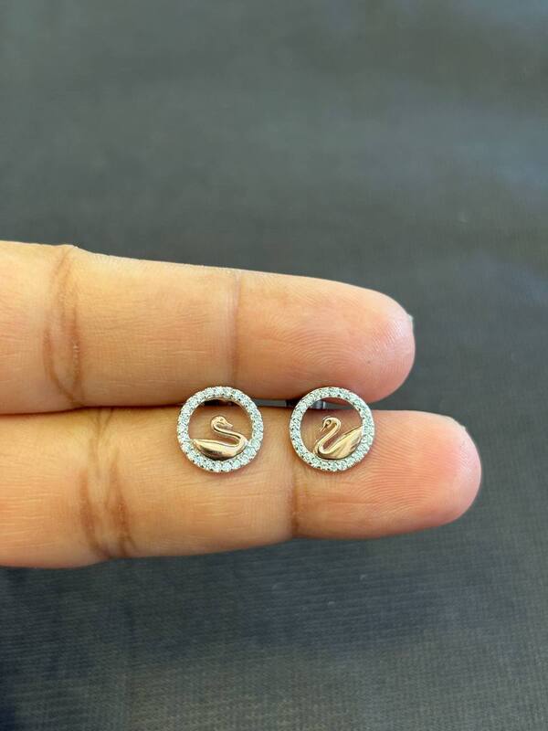 Silver dual tone swan