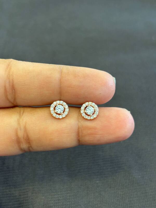 Silver white round with rosegold finish