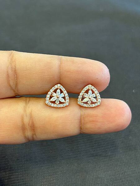 Silver tri flower stud with rosegold finish