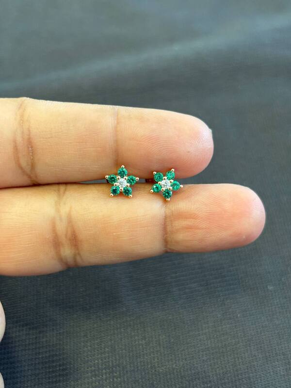 Silver green marriot stud with rosegold finish