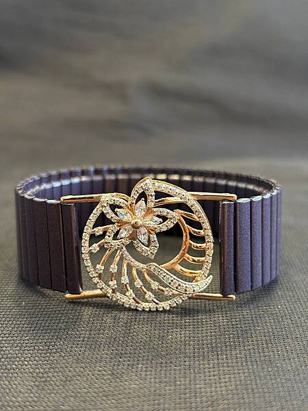 Silver margazhi wrist band with rosegold finish