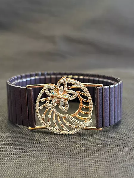 Silver margazhi wrist band with rosegold finish