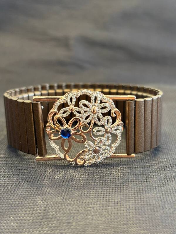 Silver ithal wristband with rosegold finish