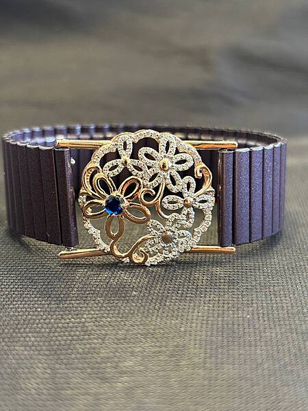 Silver madhu wristband with rosegold finish