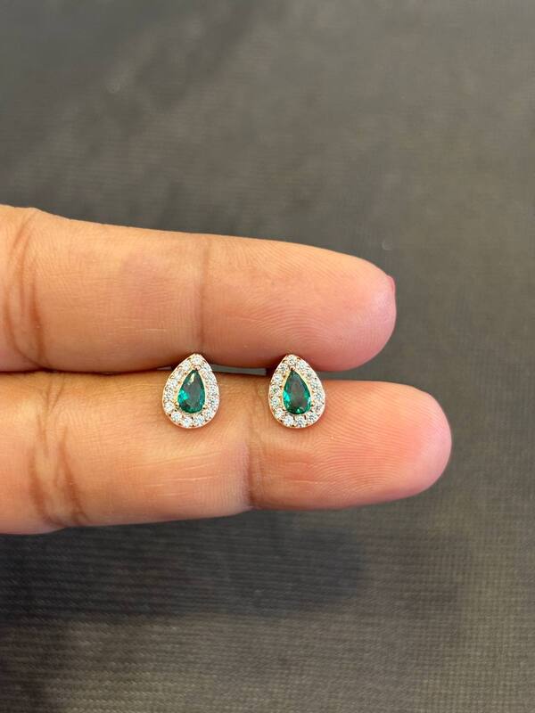 Silver green thilagam1 stud with rosegold finish