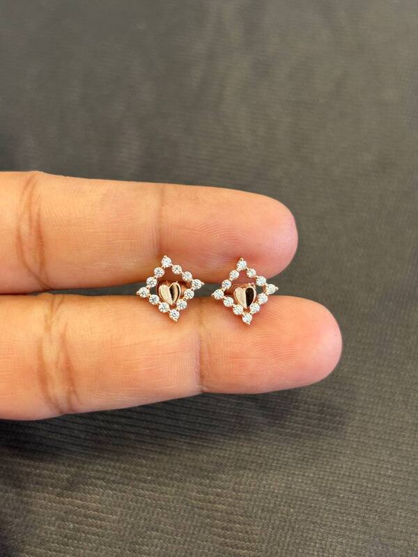 Silver stone heart stud with rosegold finish