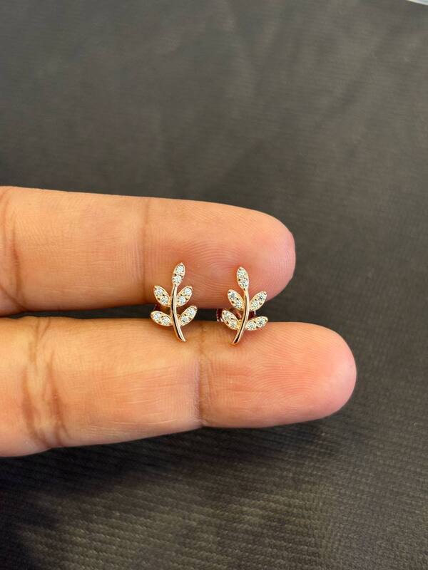 Silver leaf 1 stud with rosegold finish