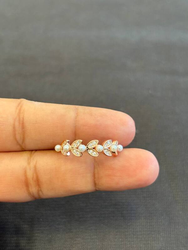 Silver pearl adjustable ring with rosegold finish