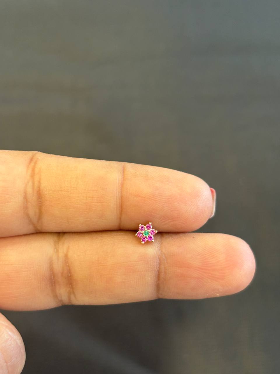 Silver pink with green stone nosepin with rosegold finish (SINGLE PIECE)