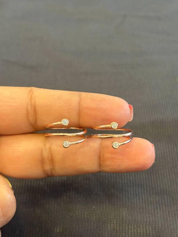 Silver spiral toe ring with rosegold finish