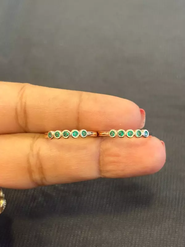Silver green stone toe ring with rosegold finish