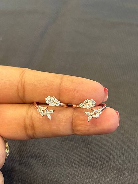 Silver triple butterfly toering with rosegold finish