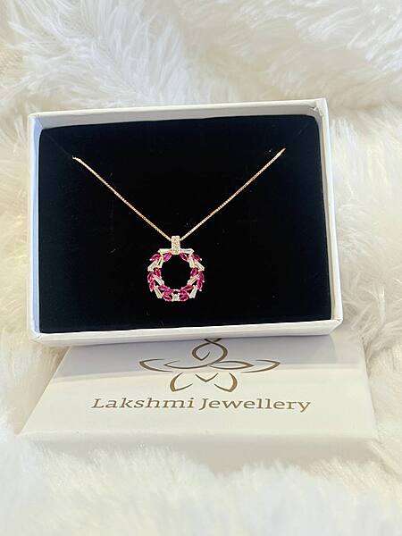 Silver fower round with rosegold fnish